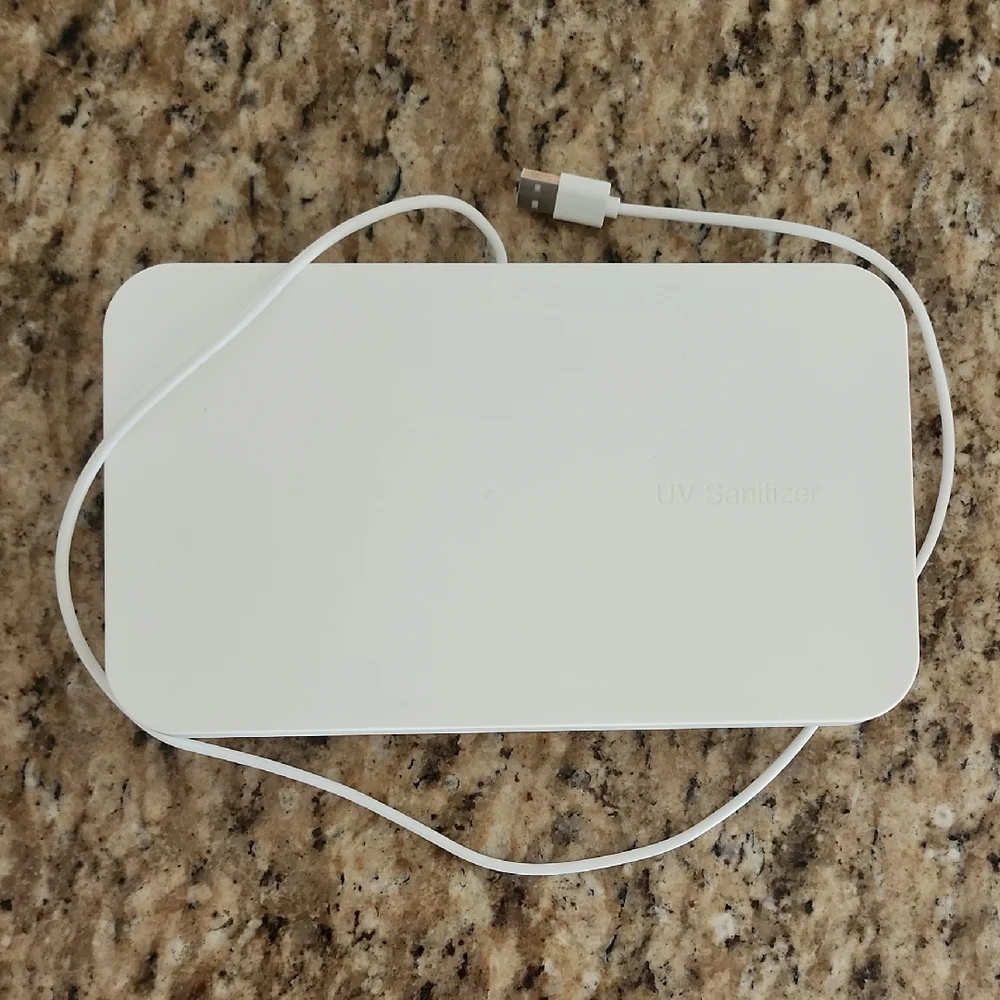 Samsung White UV Charger and Sanitizer